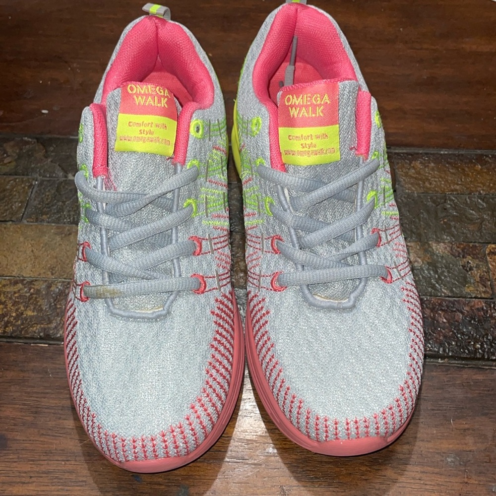Omega Walking shoes Comfortable with Style and the color Gray, Pink and Yellow
